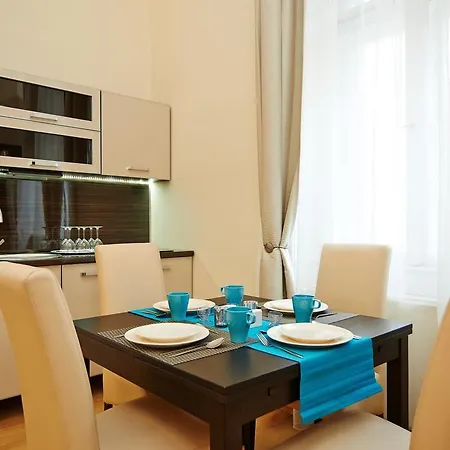 Luxury * بودابست